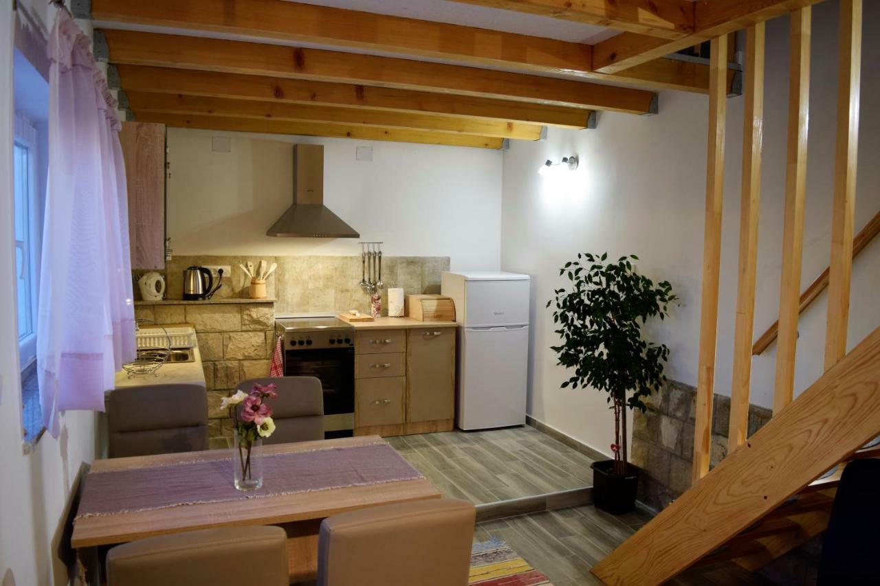 מליני Veritas Apartments מראה חיצוני תמונה