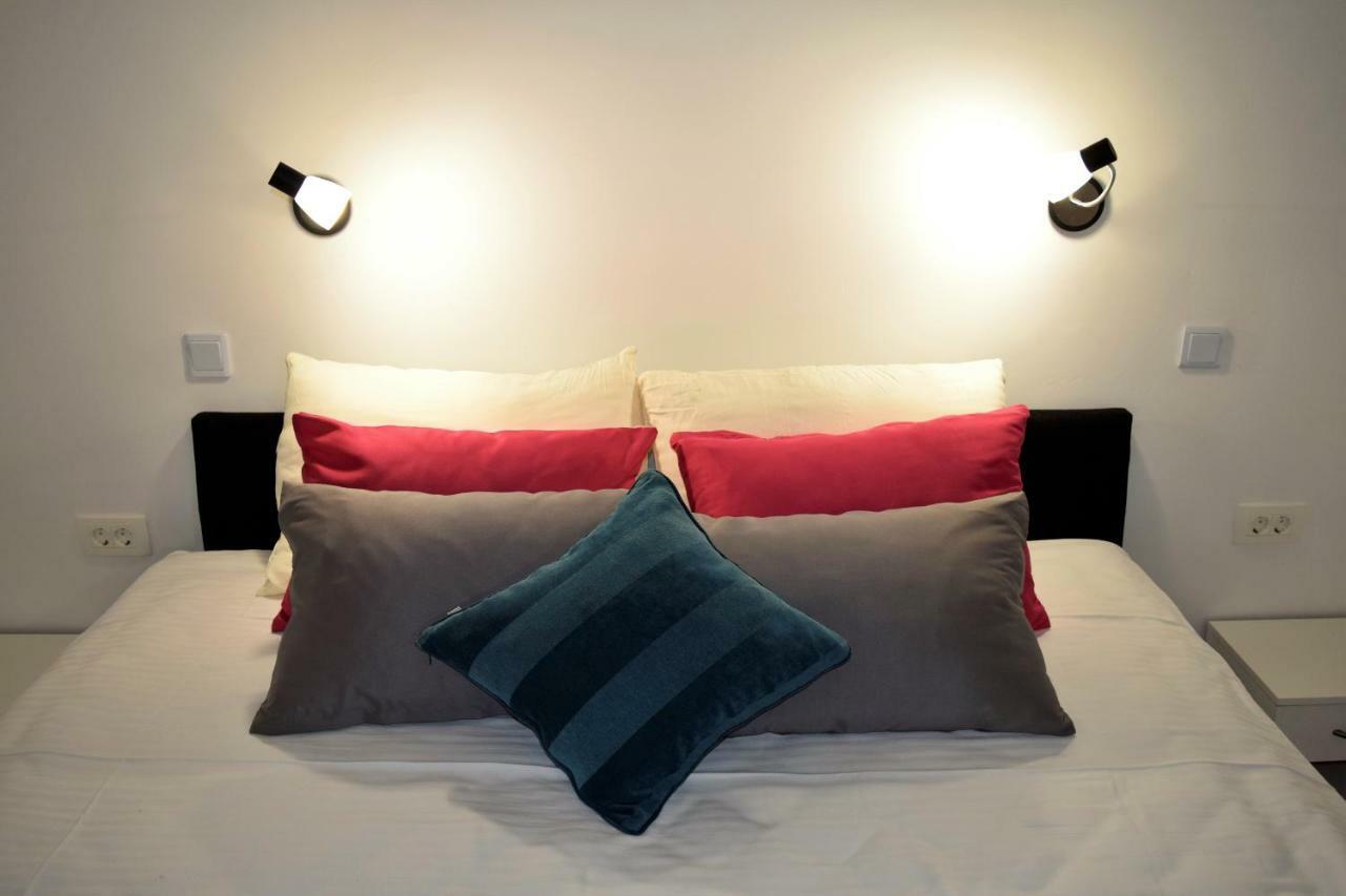 מליני Veritas Apartments מראה חיצוני תמונה