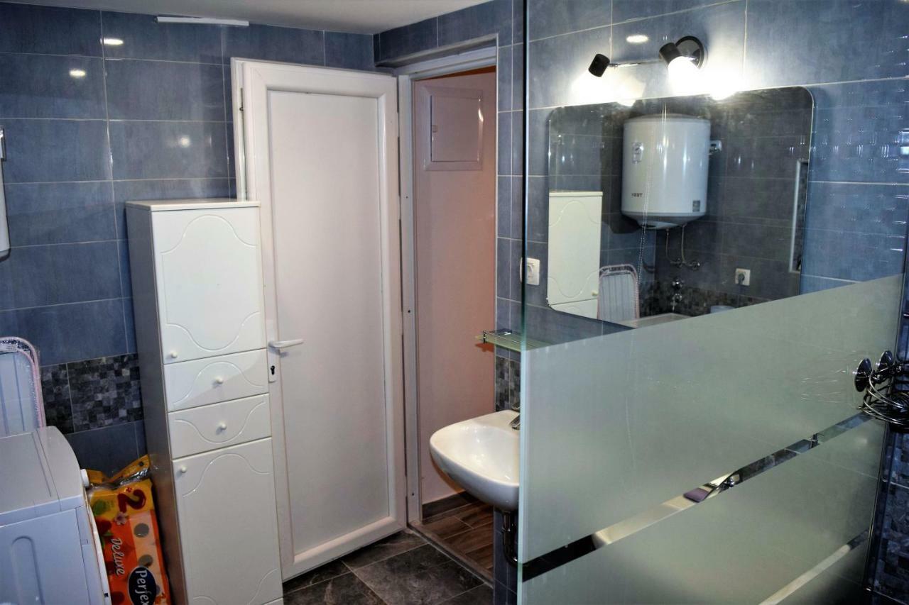 מליני Veritas Apartments מראה חיצוני תמונה